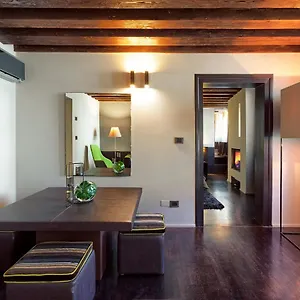 Charming House Iqs Apartamento Venecia