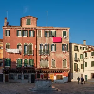 The Arch Historic Venedig